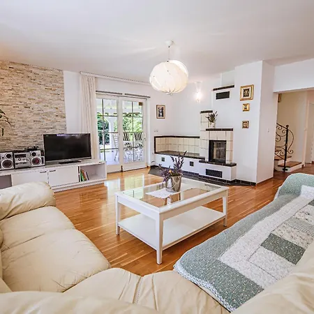Ferienhaus Slavc With 4 Bedrooms Brežice