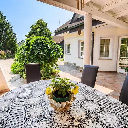 Slavc With 4 Bedrooms Ferienhaus Brežice