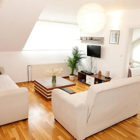 Slavc With 4 Bedrooms Ferienhaus Brežice